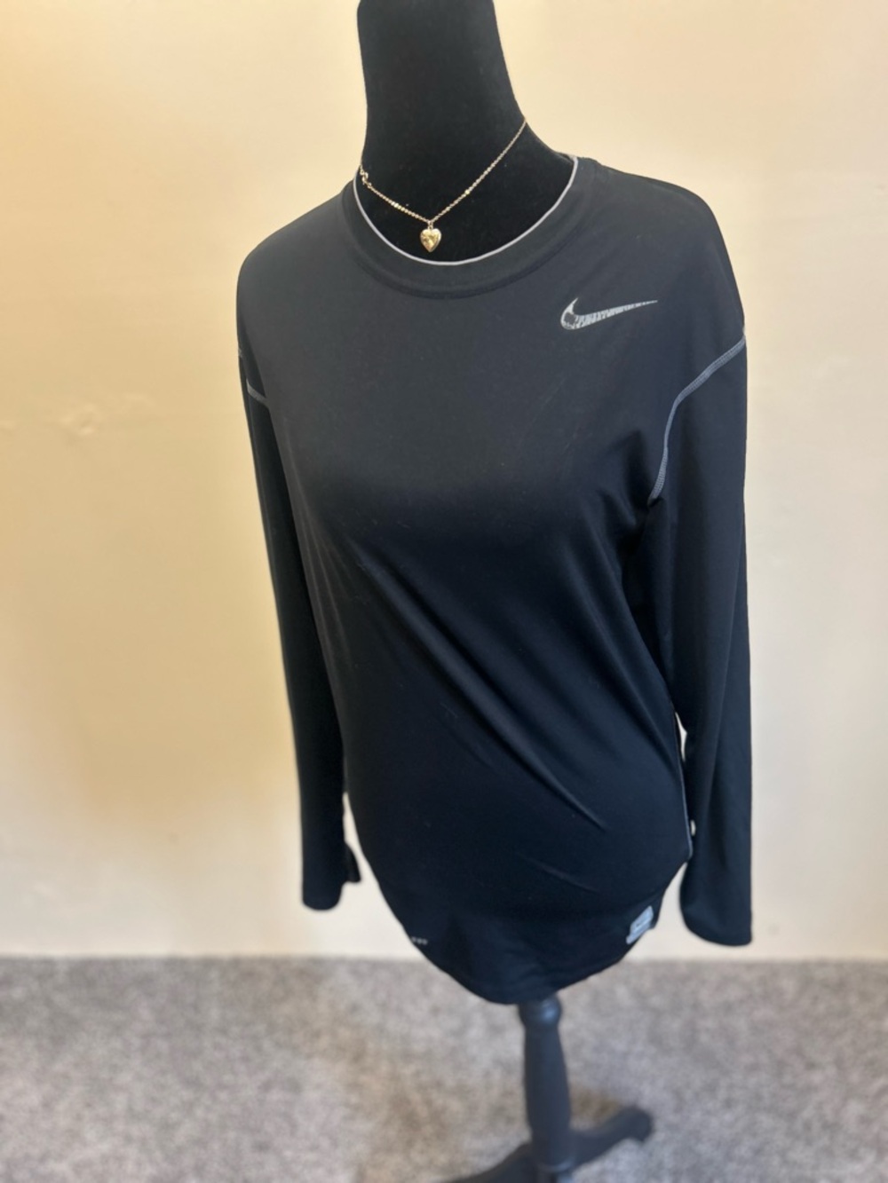 Nike Black Long-Sleeve Performance Top Dri Fit Made in Mexico Unisex Men’s Large